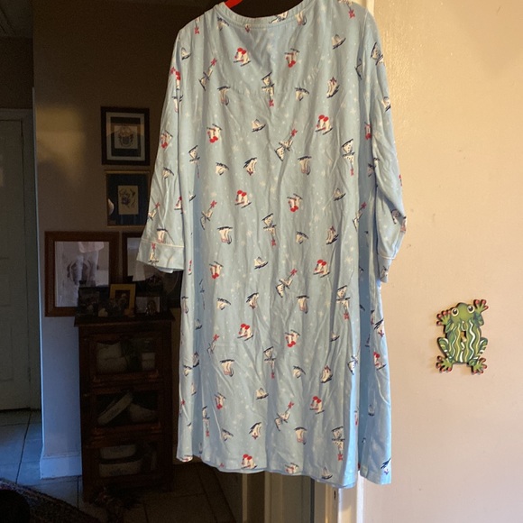 XLarge nightgown with snowflakes and ice skates! - Picture 3 of 5